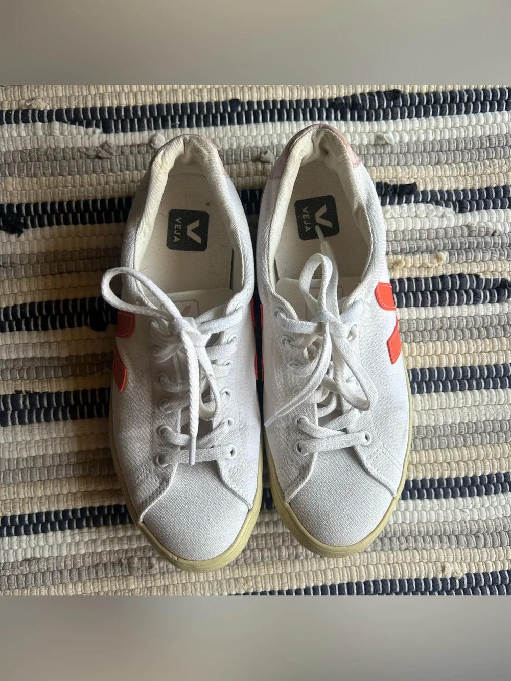 Veja Canvas Esplar SE Low Sneakers